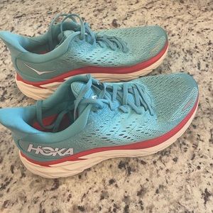 HOKA Clifton 8